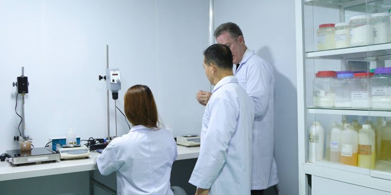 Quy trình gia công mỹ phẩm tại Quang Minh – Từ ý tưởng đến sản phẩm hoàn chỉnh 4